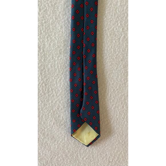 College Hall Men's Tie Navy With Red Squares 3.5” x 60" Imported From Italy EUC - Picture 5 of 6